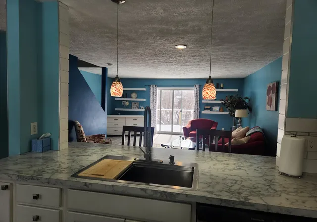 5th image of 1369 Creek Dr, Muskegon, MI 49441