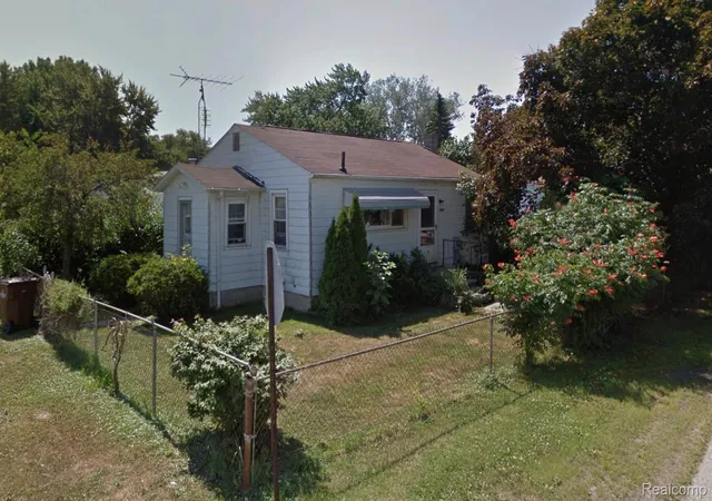 Photo 1 of Sale Pending at 1680 Walnut St, Monroe, MI 48162 | MLS# 20261063834 | Listing updated on 2026-08-19