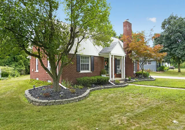 Photo 1 of Sale Pending at 15766 Stamford St, Livonia, MI 48154 | MLS# 20261063841 | Listing updated on 2026-08-30
