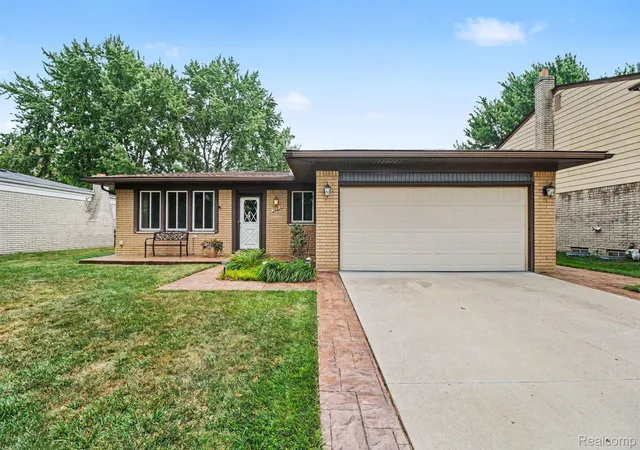Photo 1 of Single family home for sale at 38218 Douglas Dr, Sterling Heights, MI 48310 | MLS# 20261063846 | Listing updated on 2026-09-09