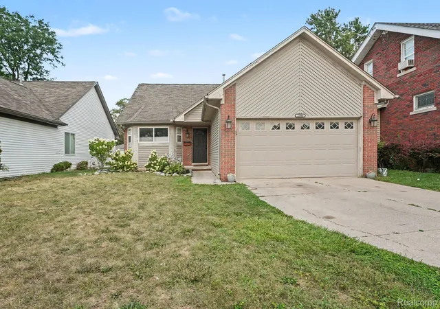 Photo 1 of Sale Pending at 22064 Hayes Ave, Eastpointe, MI 48021 | MLS# 20261063851 | Listing updated on 2026-09-11