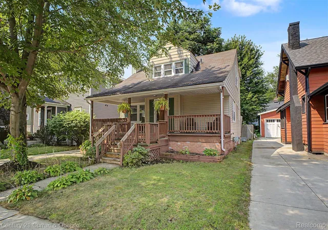 Photo 1 of Sale Pending at 312 S Pleasant St, Royal Oak, MI 48067 | MLS# 20261063852 | Listing updated on 2026-10-07