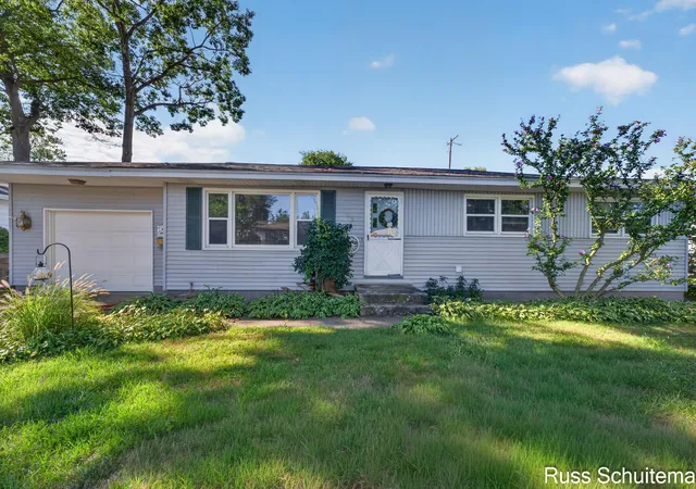 Photo 1 of Sale Pending at 1501 Greenwich Rd, Muskegon, MI 49441 | MLS# 71026042166 | Listing updated on 2026-08-24