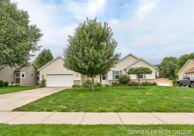 Photo 1 of Sale Pending at 7483 Medinah Dr, Hudsonville, MI 49426 | MLS# 65026042154 | Listing updated on 2026-08-18