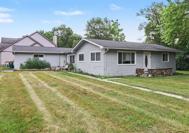 21st image of 351 S Mansfield St, Ypsilanti, MI 48197 | MLS# 81026042157