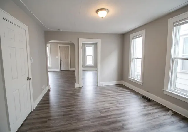 Listing Photo 4 - Condo for sale in building located at 823 Mc Reynolds Ave NW, Grand Rapids, MI 49504