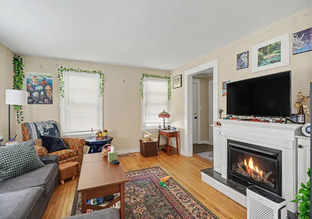 2nd image of 9 S Summit St, Ypsilanti, MI 48197 | MLS# 81026042169