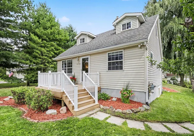 Photo 2 of Single family home for sale at 4726 Rosedale Ct, Clarkston, MI 48348 | MLS# 20261063858 | Listing updated on 2026-08-13