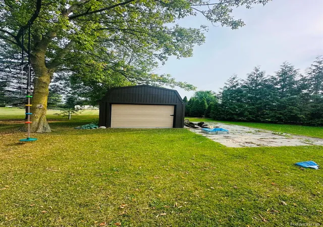 4th image of 6462 Maple Leaf Ct, Grand Blanc, MI 48439 | MLS# 20261063865