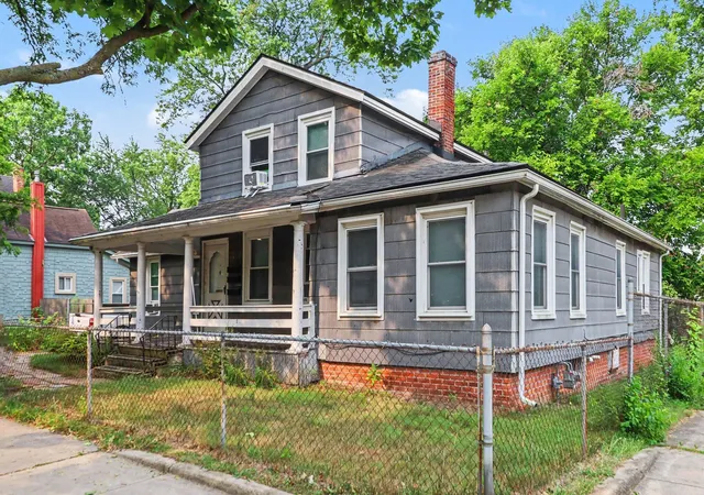 1st image of 17 N Summit St, Ypsilanti, MI 48197 | MLS# 81026042171