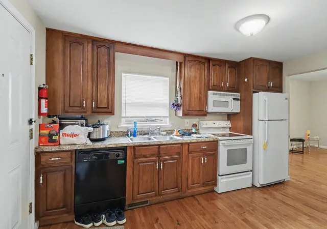 3rd image of 116 N Summit St, Ypsilanti, MI 48197 | MLS# 81026042181