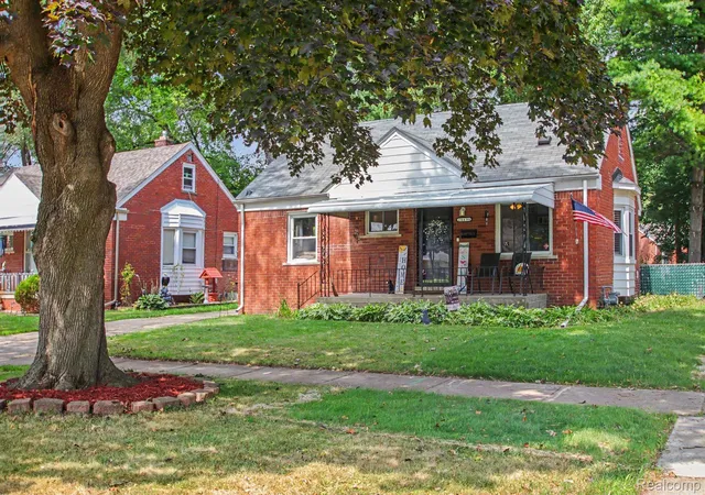Photo 3 of Single family home for sale at 26686 Southwestern Hwy, Redford, MI 48239 | MLS# 20261063876 | Listing updated on 2026-09-12