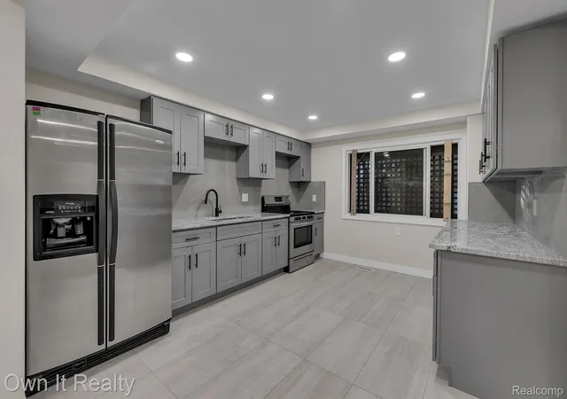 3rd image of 4316 Lakewood St, Detroit, MI 48215