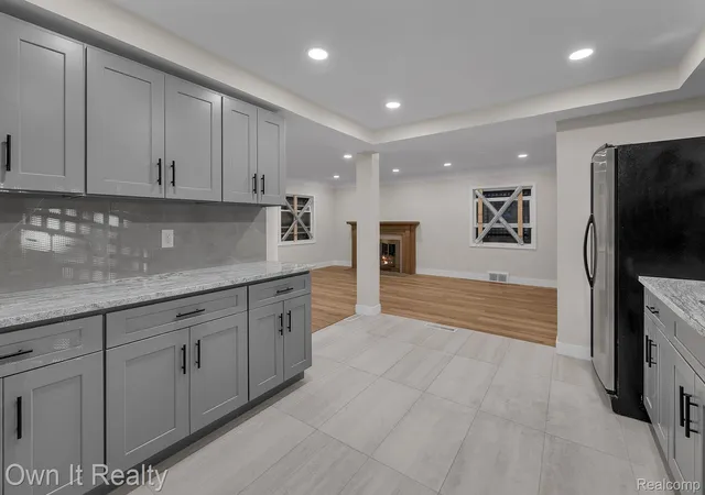 4th image of 4316 Lakewood St, Detroit, MI 48215