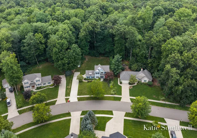 2nd image of 4667 Sundial Dr Ne, Grand Rapids, MI 49525 | MLS# 65026042195