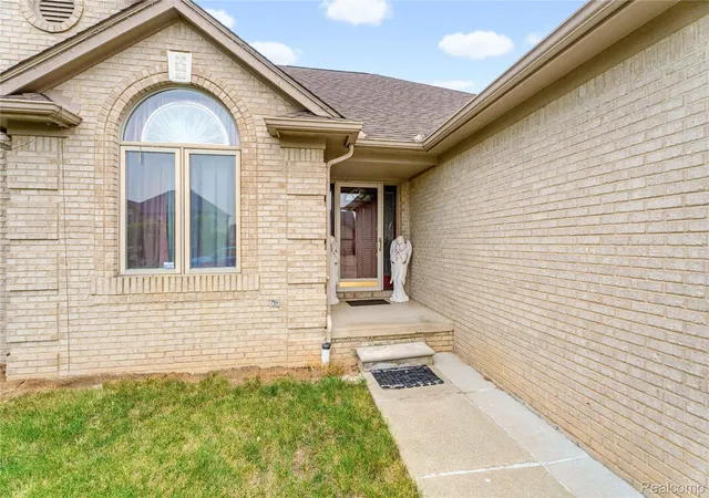 Photo 4 of Single family home for sale at 48353 Jefferson Dr, Macomb, MI 48044 | MLS# 20261063885 | Listing updated on 2026-08-29