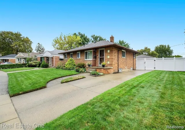 2nd image of 4327 Eastlawn Ave, Wayne, MI 48184 | MLS# 20261063884