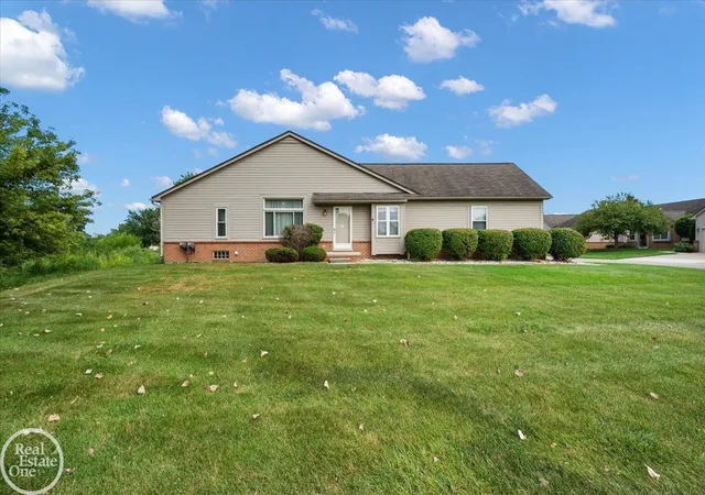 Photo 1 of Sale Pending at 34384 Manor Run Cir, Sterling Heights, MI 48312 | MLS# 58050218264 | Listing updated on 2026-08-20