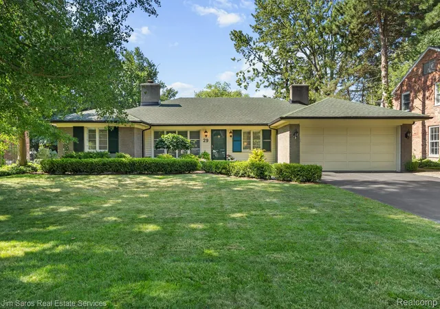 Photo 1 of Single family home for sale at 29 Hampton Rd, Grosse Pointe Shores, MI 48236 | MLS# 20261063892 | Listing updated on 2026-09-17