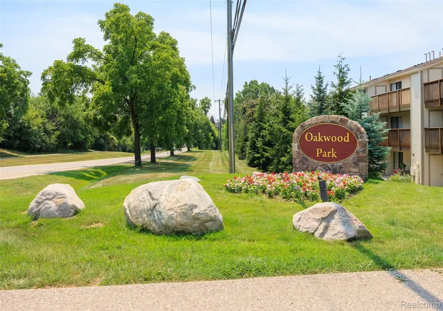 Photo 3 of Condo for sale at 1693 Riverside Dr #3, Rochester Hills, MI 48309 | MLS# 20261063893 | Listing updated on 2026-09-19