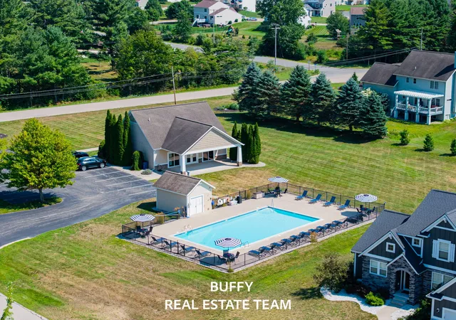 Photo 4 of Single family home for sale at 162 Meadows Dr, Norton Shores, MI 49444 | MLS# 71026042196 | Listing updated on 2026-09-30