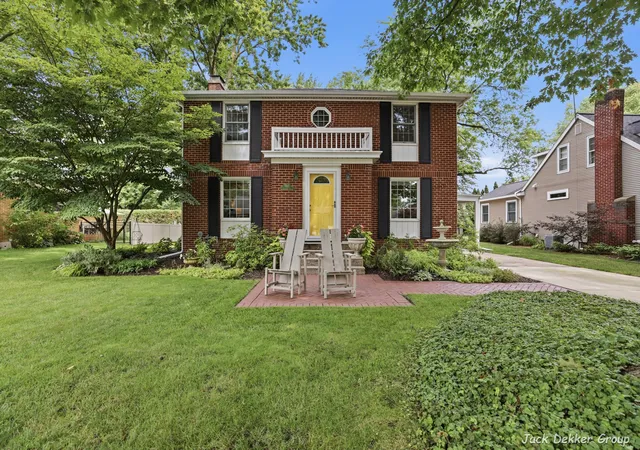 1st image of 445 W Lawrence Ave, Zeeland, MI 49464 | MLS# 71026042201