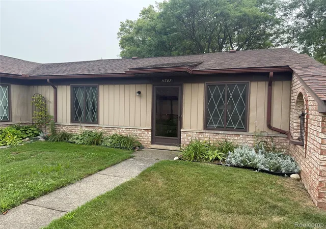 Photo 3 of Condo for sale at 11797 Meadow Ln Dr, Warren, MI 48093 | MLS# 20261063919 | Listing updated on 2026-08-19