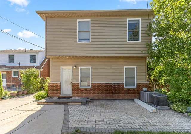 Photo 3 of Single family home for sale at 450 N Denwood St, Dearborn, MI 48128 | MLS# 20261063917 | Listing updated on 2026-09-09