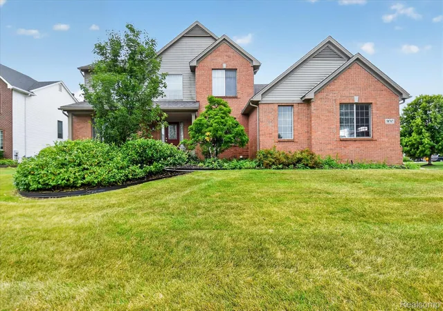 Photo 3 of Single family home for sale at 58767 Hunters Ct, South Lyon, MI 48178 | MLS# 20261063922 | Listing updated on 2026-08-13