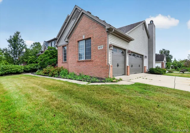 Photo 3 of Single family home for sale at 58767 Hunters Ct, South Lyon, MI 48178 | MLS# 20261063922 | Listing updated on 2026-09-23