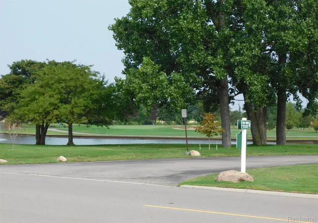 Photo 3 of Condo for sale at 406 Country Clb Dr #66, Saint Clair Shores, MI 48082 | MLS# 20261063926 | Listing updated on 2026-09-11
