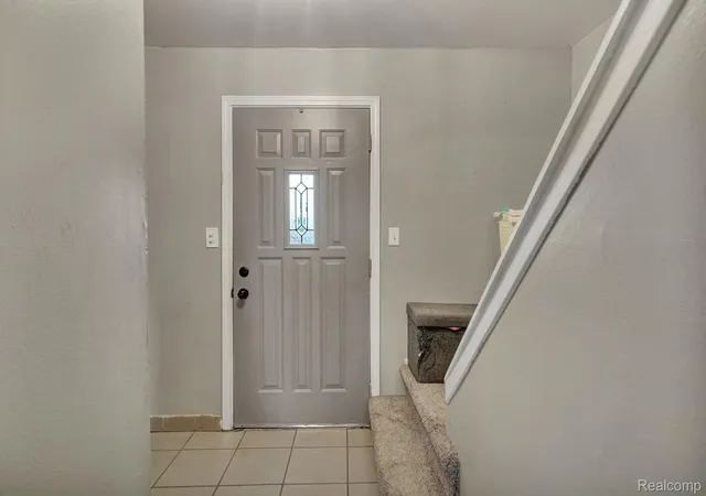 Photo 3 of Single family home for sale at 654 Manchester St, Madison Heights, MI 48071 | MLS# 20261063932 | Listing updated on 2026-09-16