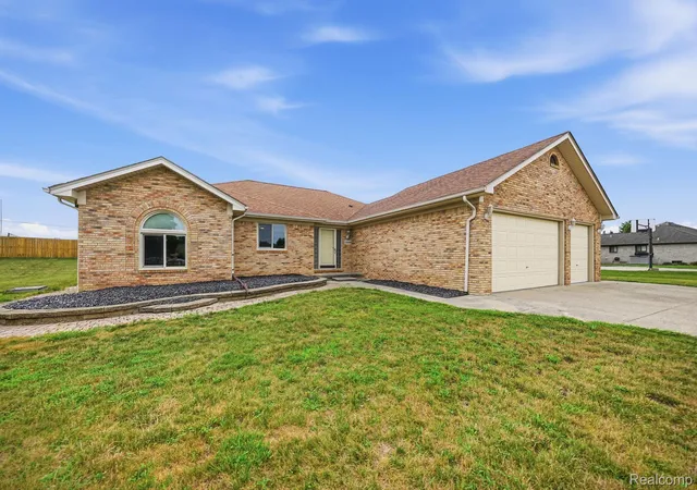 Photo 4 of Single family home for sale at 15690 Deepwood Ct E, Fraser, MI 48026 | MLS# 20261063935 | Listing updated on 2026-09-17
