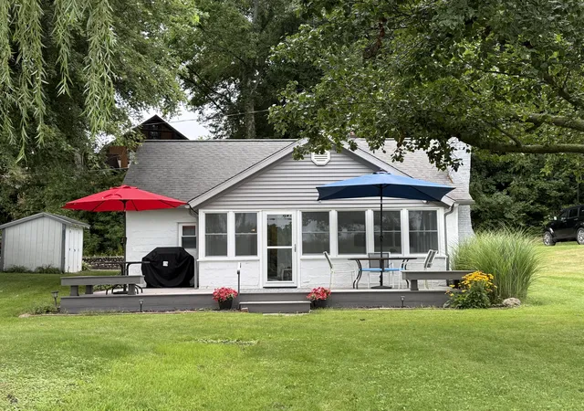 Photo 2 of Single family home for sale at 3152 Lake Dr, Reading, MI 49274 | MLS# 53026042220 | Listing updated on 2026-09-13