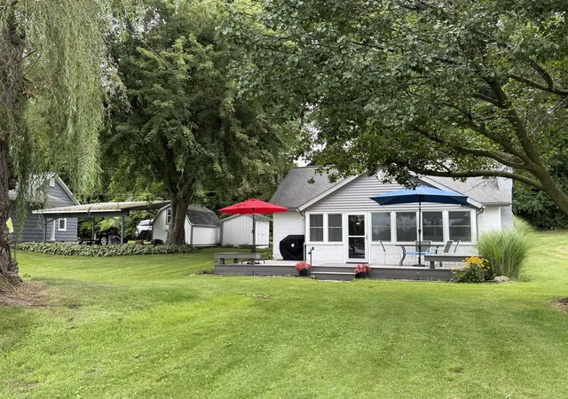 Photo 4 of Single family home for sale at 3152 Lake Dr, Reading, MI 49274 | MLS# 53026042220 | Listing updated on 2026-09-13
