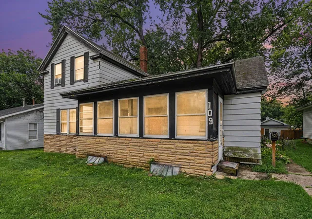 Photo 1 of Sale Pending at 109 W Chicago St, Buchanan, MI 49107 | MLS# 69026042226 | Listing updated on 2026-08-29