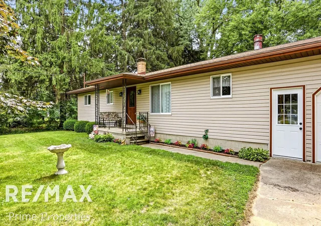 Photo 4 of Single family home for sale at 3942 Waltmar Dr, Bridgeport, MI 48722 | MLS# 5050218282 | Listing updated on 2026-08-12