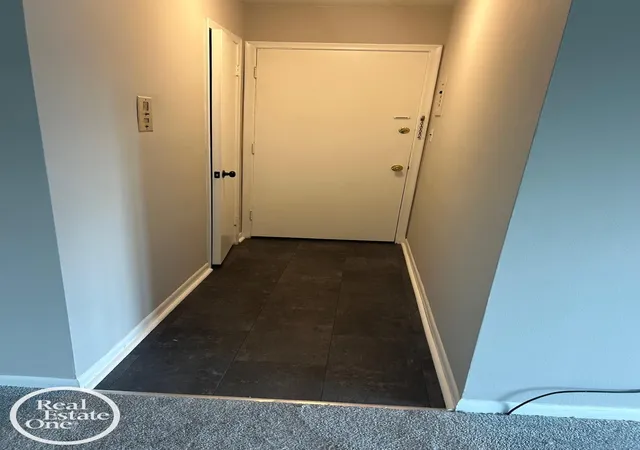 Photo 4 of Condo for sale at 17560 Mack Ave, Grosse Pointe, MI 48230 | MLS# 58050218283 | Listing updated on 2026-08-12