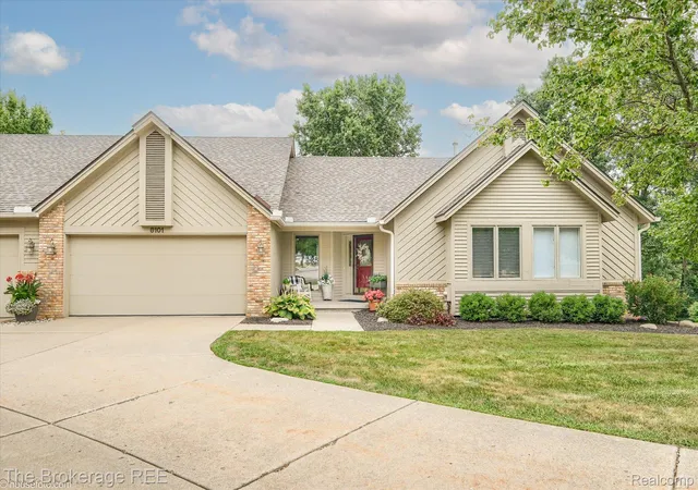 Photo 1 of Sale Pending at 8101 Sawgrass Trl, Grand Blanc, MI 48439 | MLS# 20261063959 | Listing updated on 2026-08-31