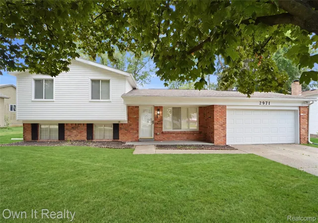 Photo 1 of Single family home for sale at 2971 Sleaford Dr, Waterford, MI 48329 | MLS# 20261063957 | Listing updated on 2026-09-10
