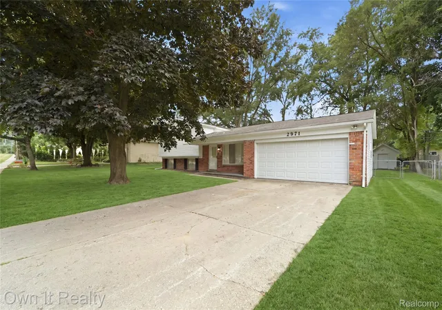 Photo 4 of Single family home for sale at 2971 Sleaford Dr, Waterford, MI 48329 | MLS# 20261063957 | Listing updated on 2026-09-10