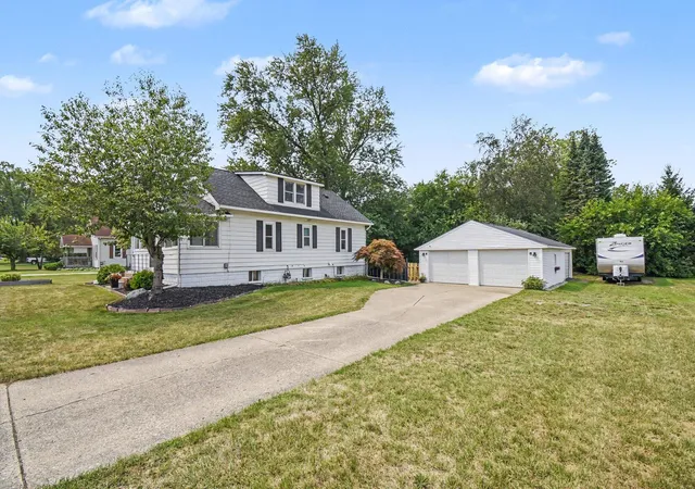 Photo 1 of Sale Pending at 5403 36th Avenue Sw, Hudsonville, MI 49426 | MLS# 65026042236 | Listing updated on 2026-09-04