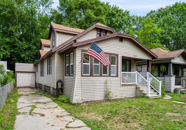 Photo 1 of Single family home for sale at 866 E Isabella Ave, Muskegon, MI 49442 | MLS# 71026042234 | Listing updated on 2026-09-17