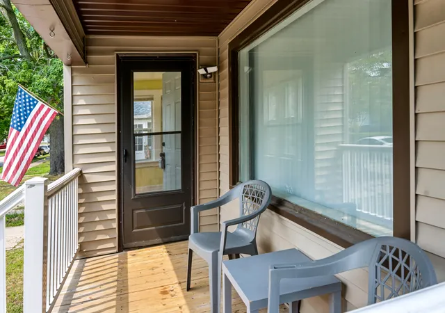 Photo 3 of Single family home for sale at 866 E Isabella Ave, Muskegon, MI 49442 | MLS# 71026042234 | Listing updated on 2026-09-17