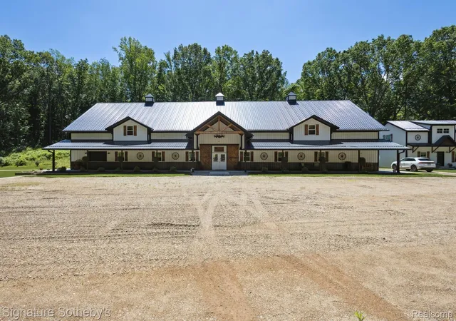 Photo 2 of Single family home for sale at 15165 Main St, Buchanan, MI 49107 | MLS# 20261063967 | Listing updated on 2026-08-20