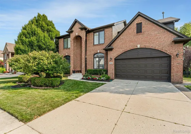 4th image of 22344 Woodlake Dr, Macomb, MI 48044 | MLS# 20261063971