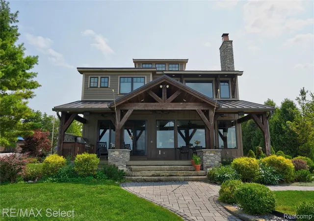Photo 3 of Single family home for sale at 13500 Enid Blvd, Fenton, MI 48430 | MLS# 20261063976 | Listing updated on 2026-10-04