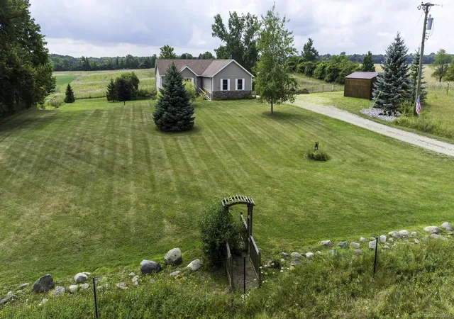 Photo 1 of Single family home for sale at 6144 Mortimer Line Rd, Croswell, MI 48422 | MLS# 58050218293 | Listing updated on 2026-08-12