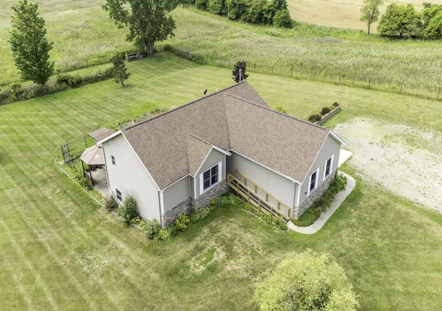 Photo 4 of Single family home for sale at 6144 Mortimer Line Rd, Croswell, MI 48422 | MLS# 58050218293 | Listing updated on 2026-08-12