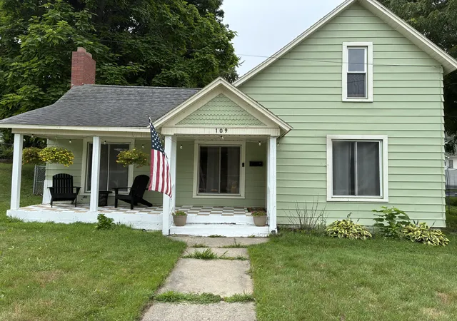 2nd image of 109 E Isabelle St, Belding, MI 48809 | MLS# 72026042202